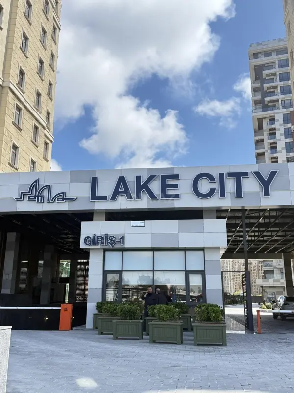 Satılır 3 otaqlı mənzil 129 m²