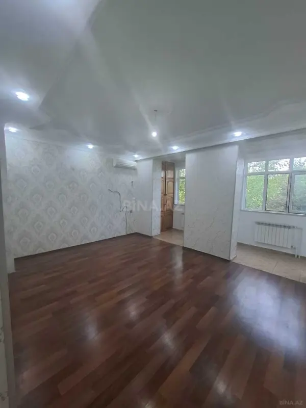 Satılır 4 otaqlı mənzil 100 m²