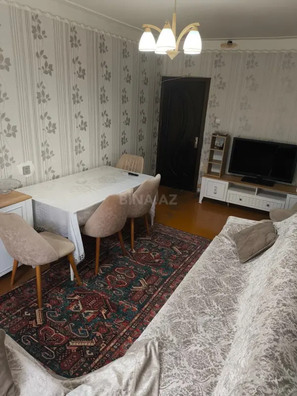 Satılır 4 otaqlı mənzil 105 m²