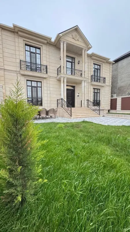 Satılır 6 otaqlı həyət evi 450 m²