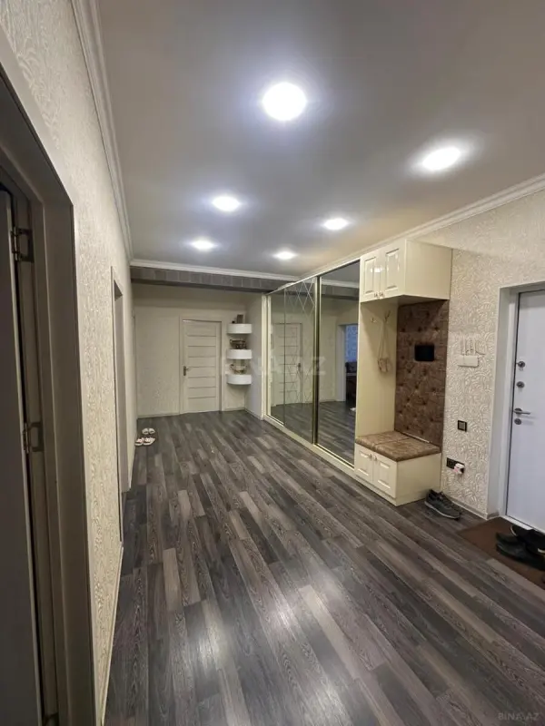 Satılır 3 otaqlı mənzil 115 m²