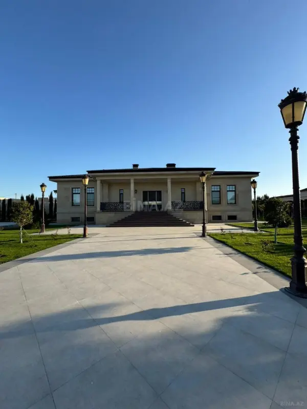 Satılır 7 otaqlı həyət evi 1050 m²