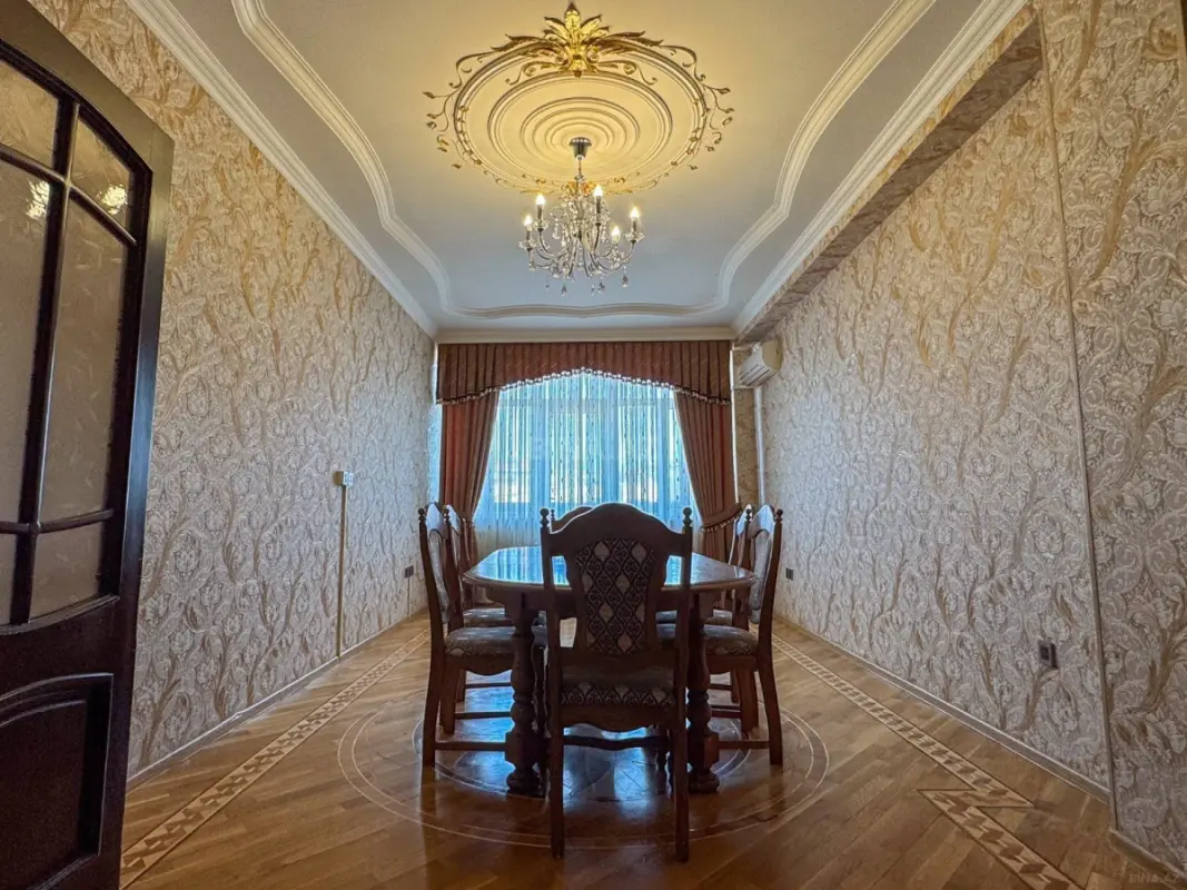 Satılır 3 otaqlı mənzil 105 m²