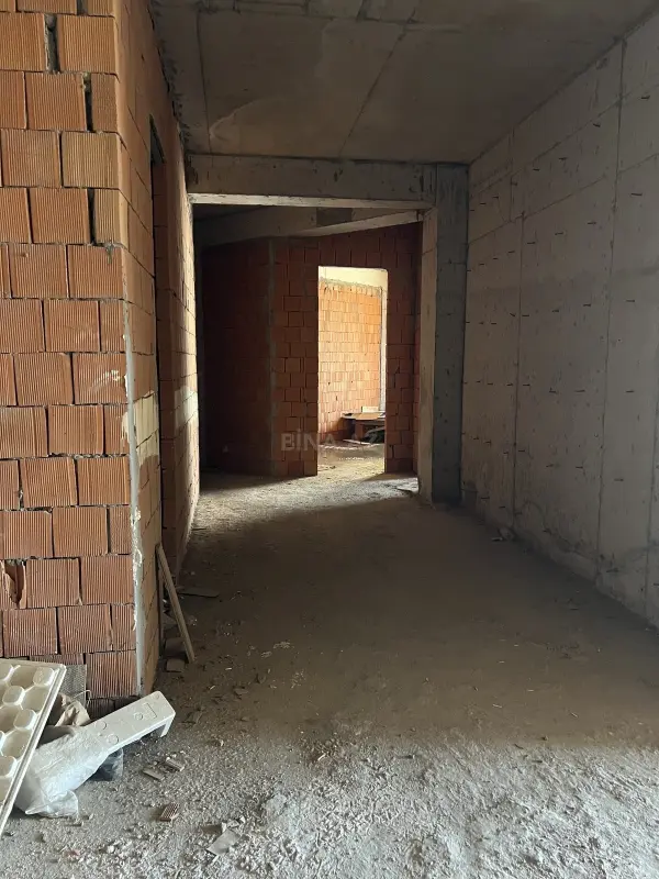 Satılır 4 otaqlı mənzil 278 m²