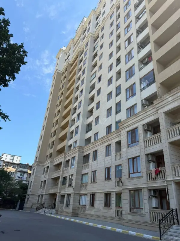 Satılır 2 otaqlı mənzil 58 m²