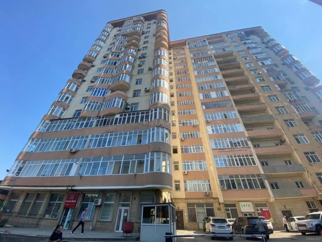 Satılır 3 otaqlı mənzil 105 m²