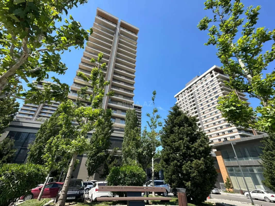 Satılır 3 otaqlı mənzil 157 m²