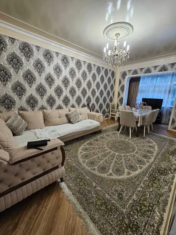 Satılır 4 otaqlı mənzil 120 m²