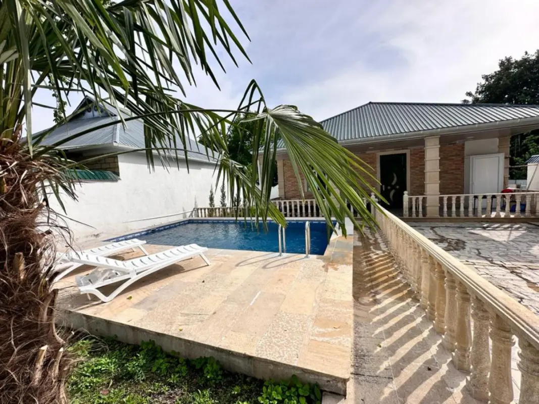 Kirayə verilir 2 otaqlı həyət evi 140 m²