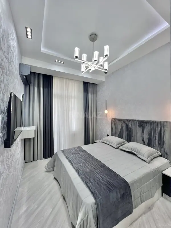 Satılır 2 otaqlı mənzil 80 m²