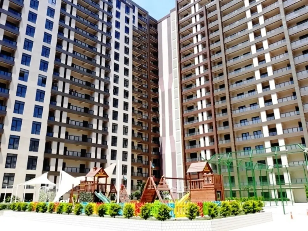 Satılır 2 otaqlı mənzil 86 m²