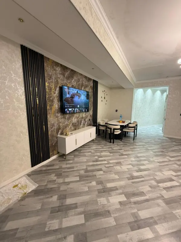 Satılır 2 otaqlı mənzil 85 m²