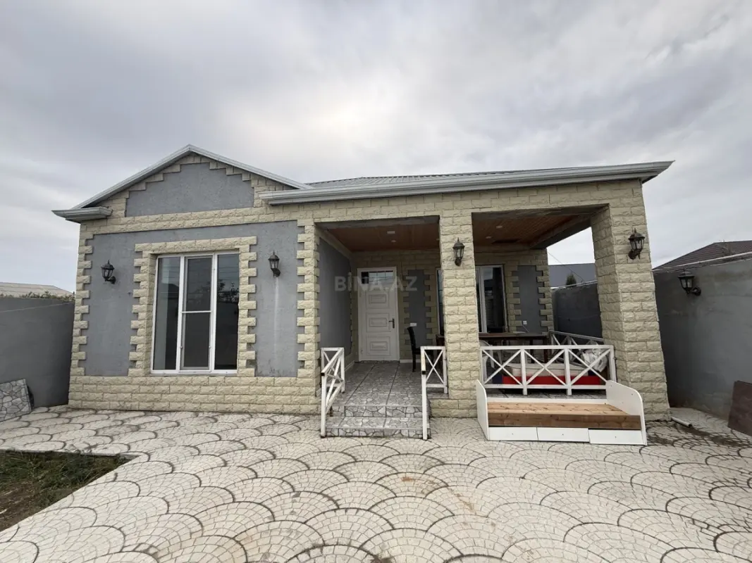 Satılır 4 otaqlı həyət evi 135 m²