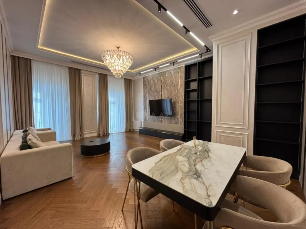 Kirayə verilir 4 otaqlı mənzil 165 m²