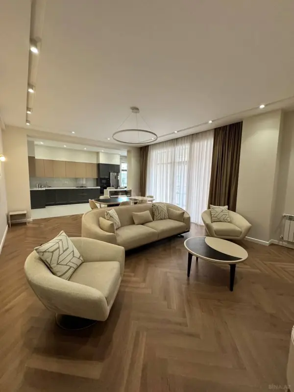 Kirayə verilir 3 otaqlı mənzil 180 m²