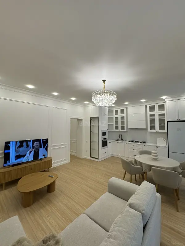 Satılır 2 otaqlı mənzil 93 m²
