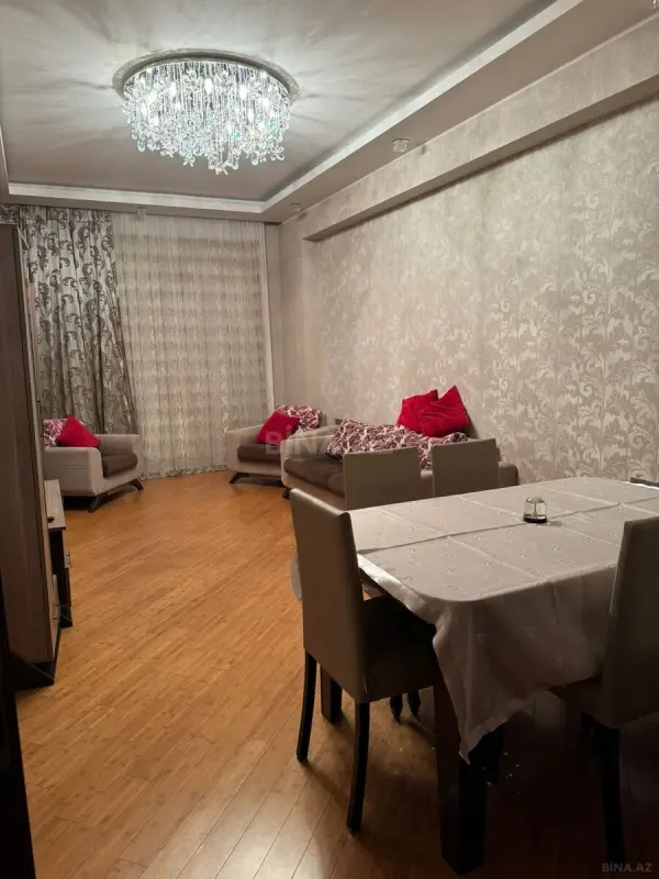 Kirayə verilir 3 otaqlı mənzil 142 m²