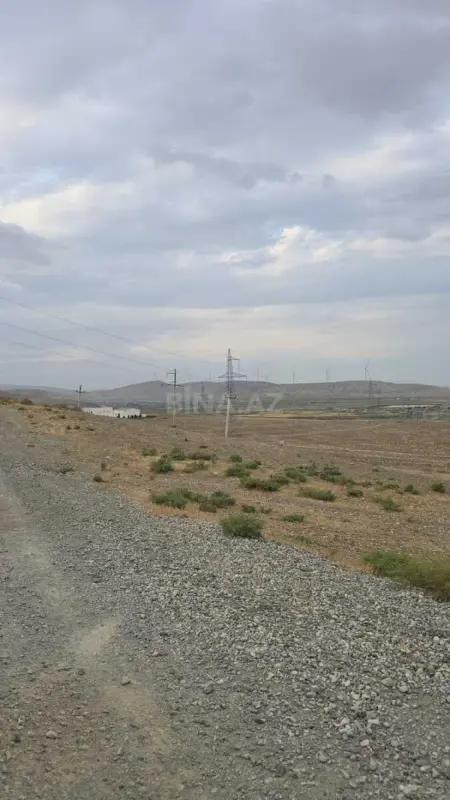 Satılır torpaq sahəsi 200 m²