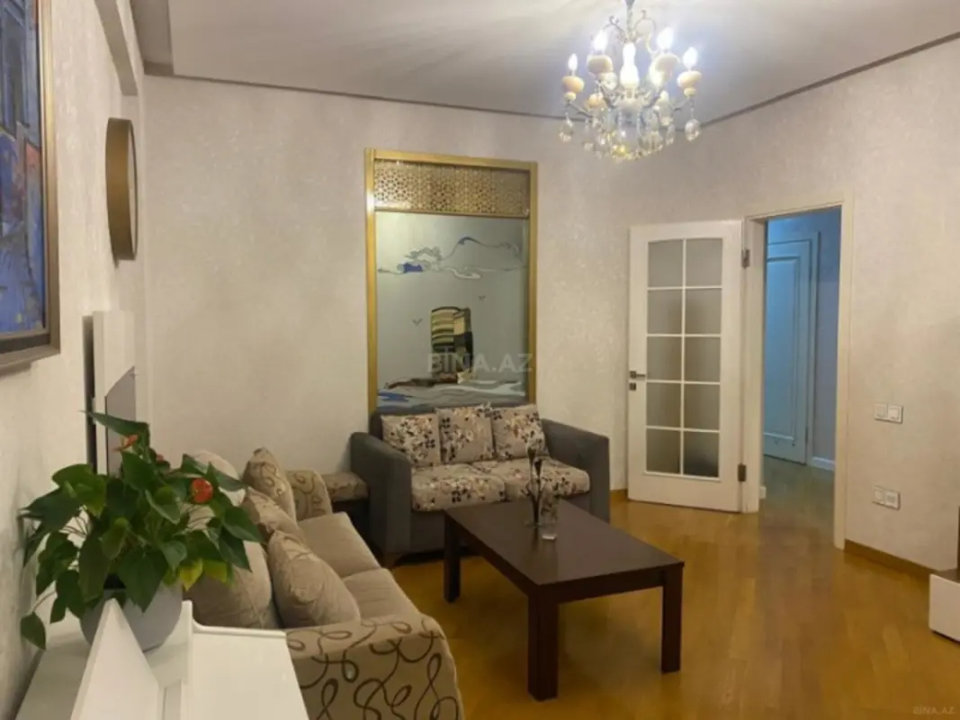 Satılır 3 otaqlı mənzil 103 m²