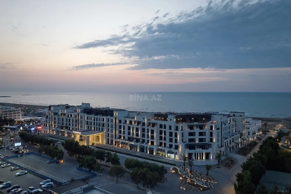 Satılır 3 otaqlı mənzil 132 m²
