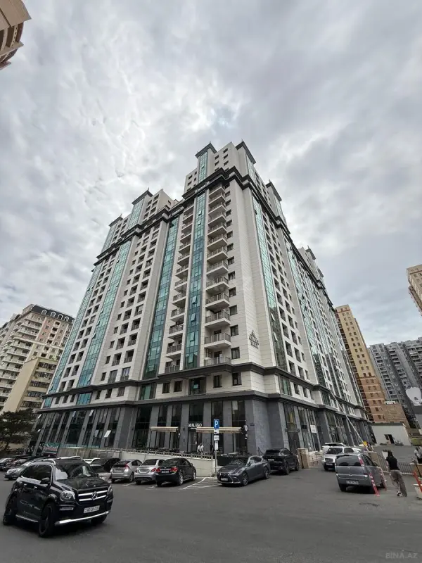 Satılır 3 otaqlı mənzil 232 m²