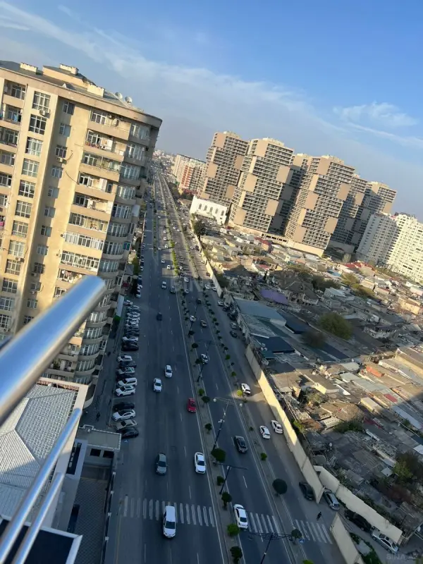 Satılır 4 otaqlı mənzil 150 m²