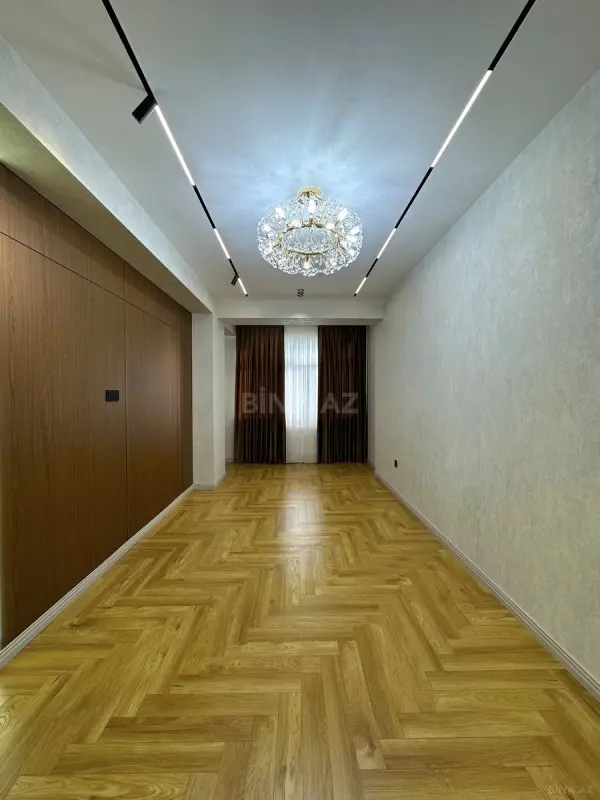Satılır 2 otaqlı mənzil 76 m²