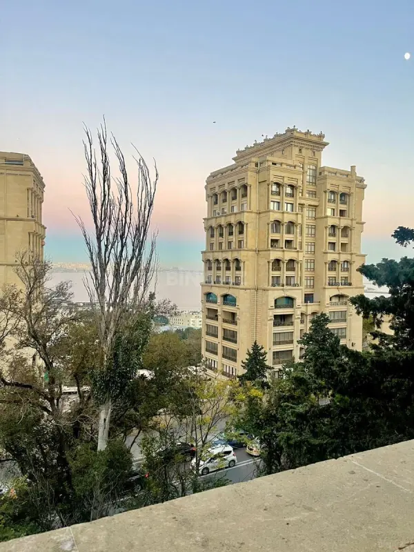 Kirayə verilir 2 otaqlı mənzil 65 m²