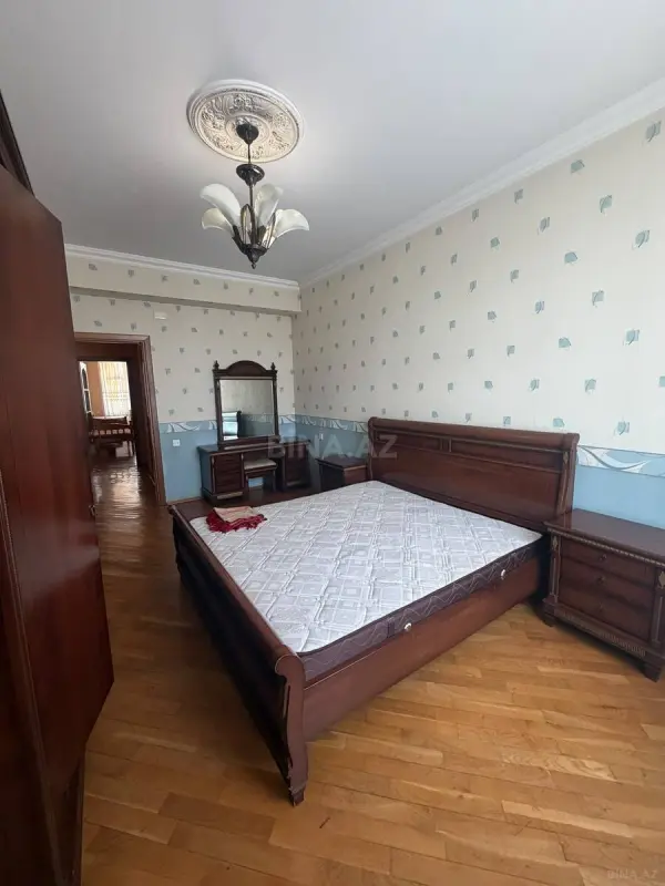 Kirayə verilir 3 otaqlı mənzil 125 m²
