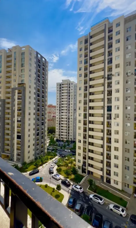Satılır 3 otaqlı mənzil 92 m²