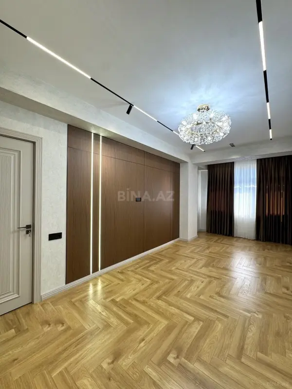 Satılır 2 otaqlı mənzil 76 m²