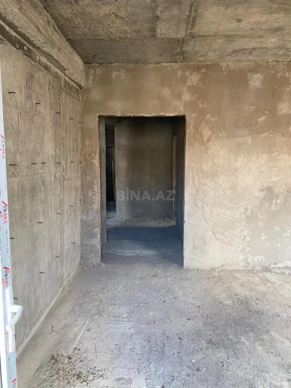 Satılır 3 otaqlı mənzil 132 m²