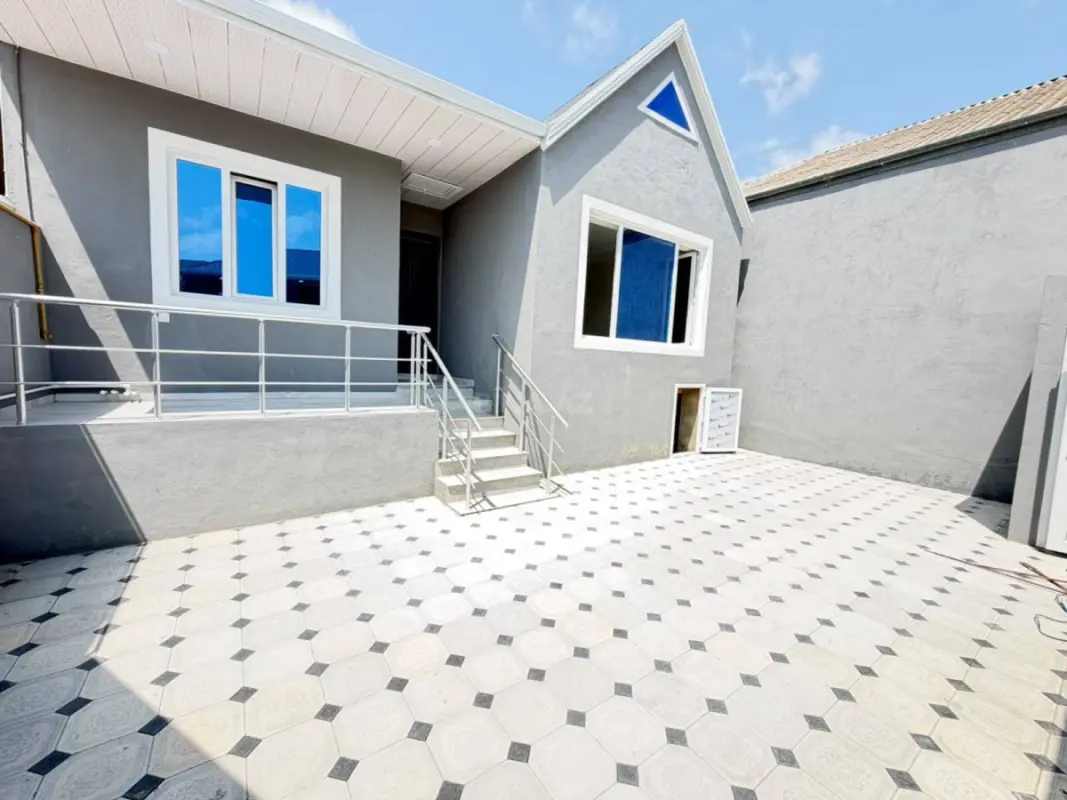 Satılır 4 otaqlı həyət evi 80 m²