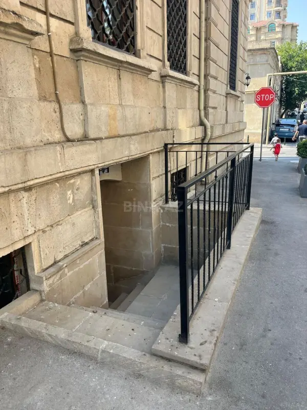 Kirayə verilir obyekt 155 m²