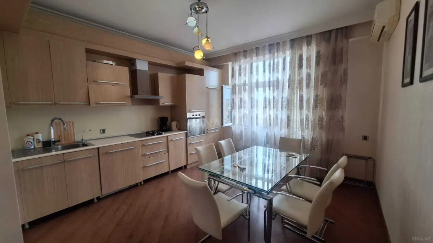 Satılır 2 otaqlı mənzil 86 m²