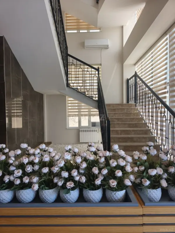 Kirayə verilir 20 otaqlı ofis 2600 m²