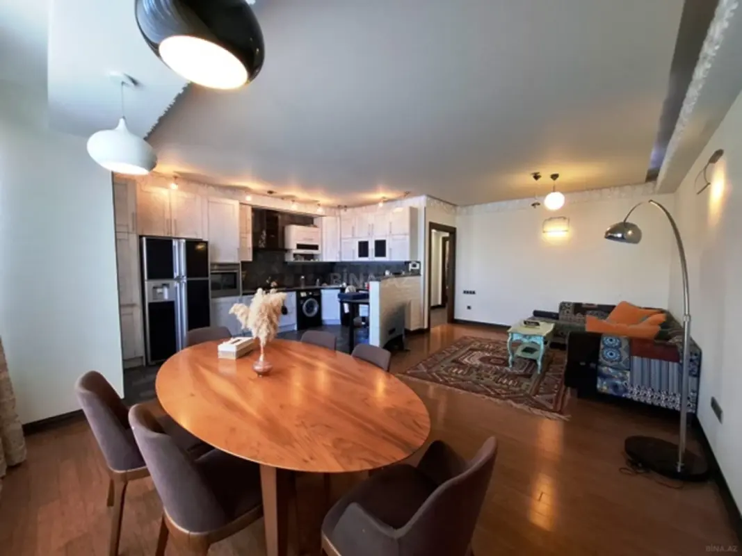 Satılır 3 otaqlı mənzil 107 m²
