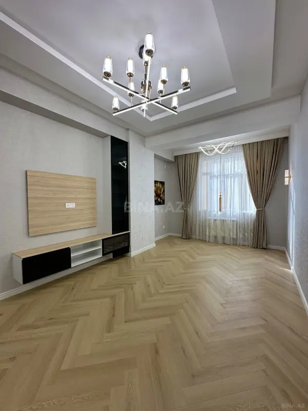Satılır 3 otaqlı mənzil 103 m²