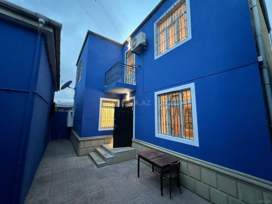 Satılır 4 otaqlı həyət evi 160 m²