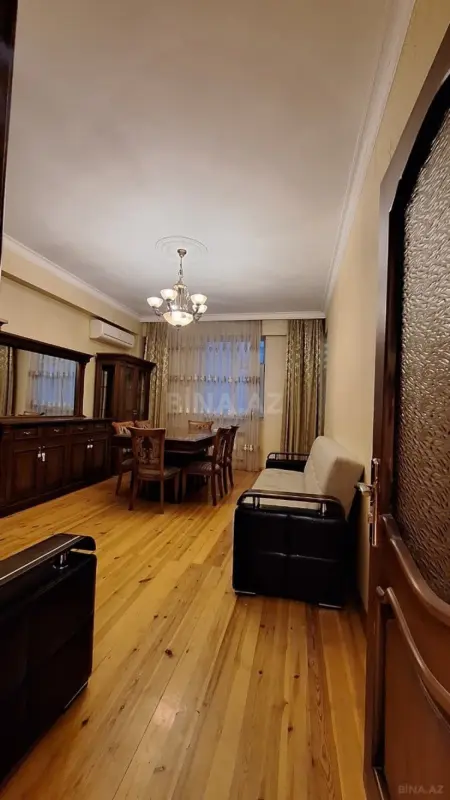 Satılır 2 otaqlı mənzil 85 m²