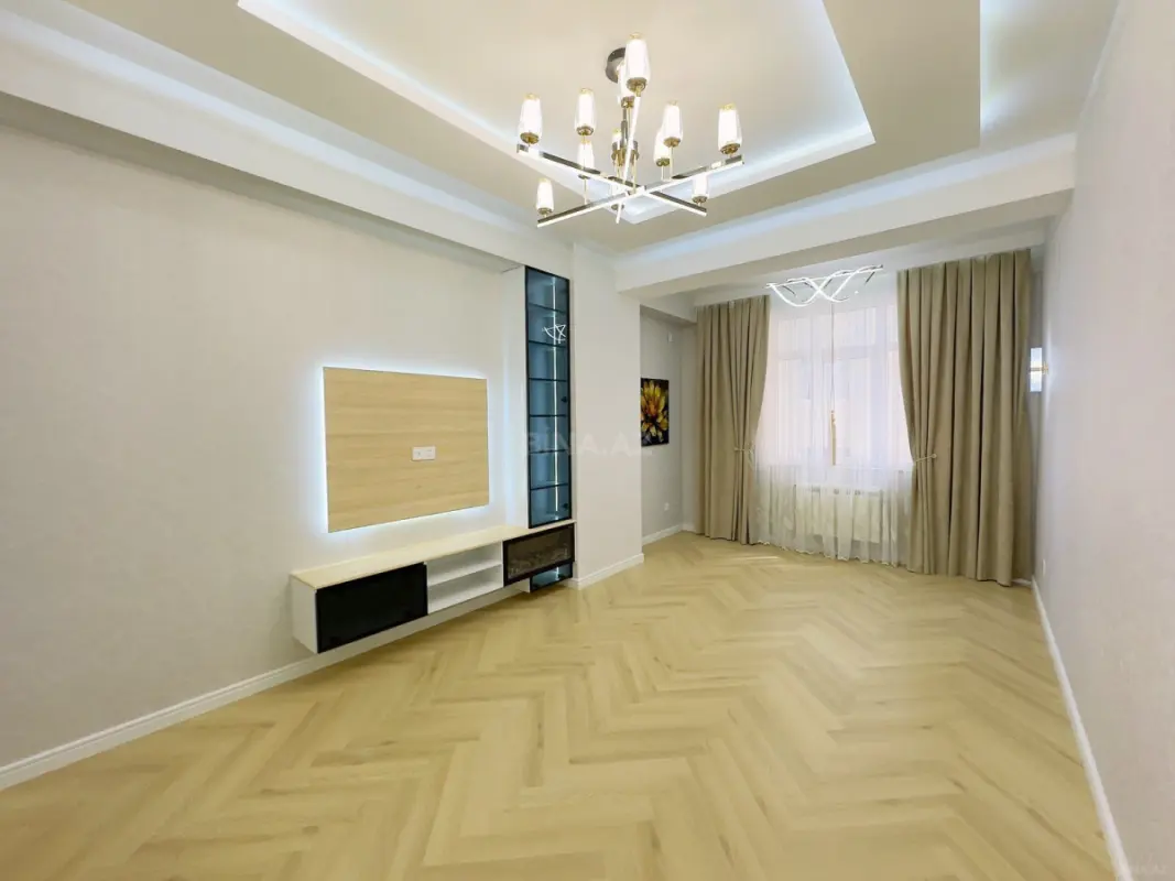 Satılır 3 otaqlı mənzil 103 m²
