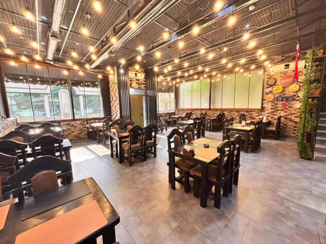 Satılır obyekt 340 m²