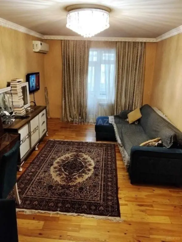Satılır 2 otaqlı mənzil 67 m²