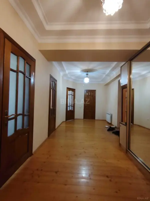 Satılır 3 otaqlı mənzil 115 m²