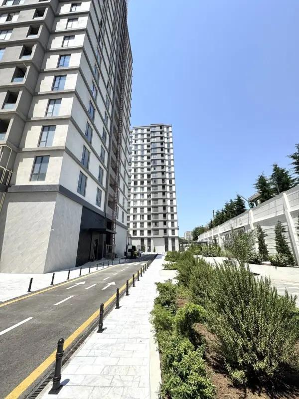 Satılır 2 otaqlı mənzil 92 m²