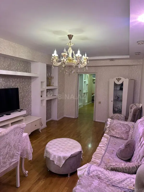 Satılır 3 otaqlı mənzil 120 m²