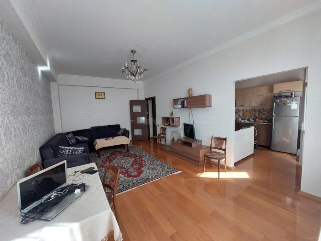 Satılır 2 otaqlı mənzil 68 m²