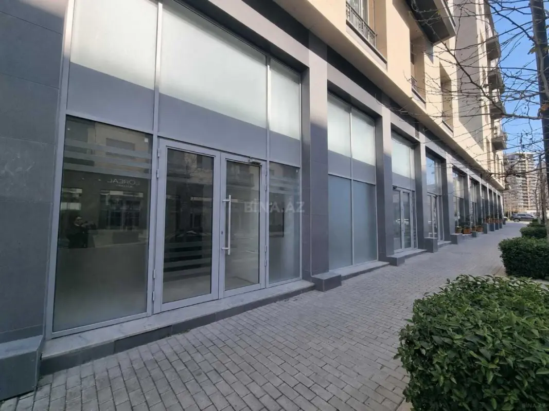 Kirayə verilir obyekt 240 m²