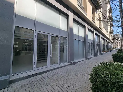 Kirayə verilir obyekt 240 m² — Bakı 240.00 m²