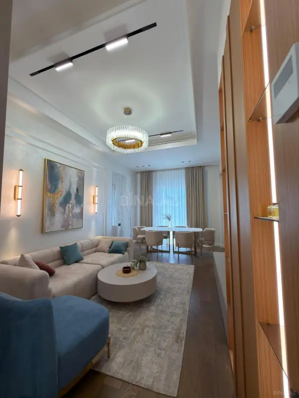 Satılır 3 otaqlı mənzil 108 m²